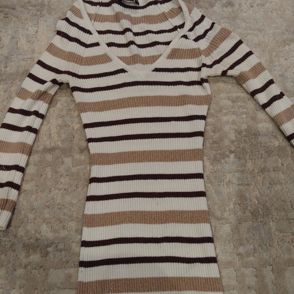 Y2K Bebe deep v-neck shirt size XS